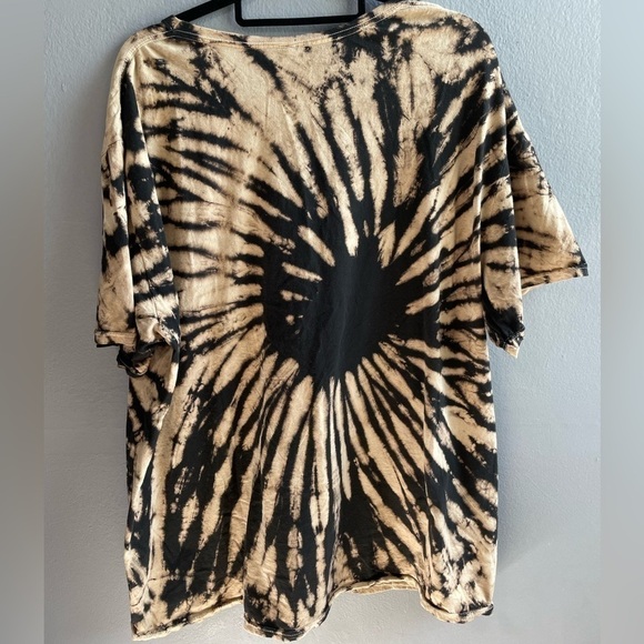 NWOT AC/DC oversized tie dye band t-shirt. Size Medium. - Picture 4 of 4
